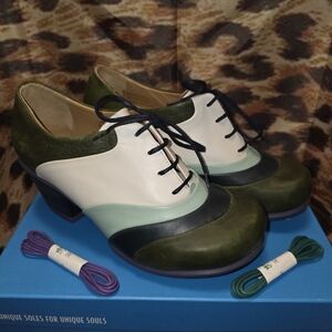 John Fluevog LIMITED EDITION Hopefuls VOW Rounded Toe Lace Up Heels - Size 7.5